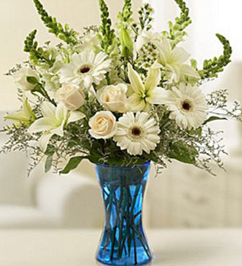 Tableside Sympathy Arrangement in White